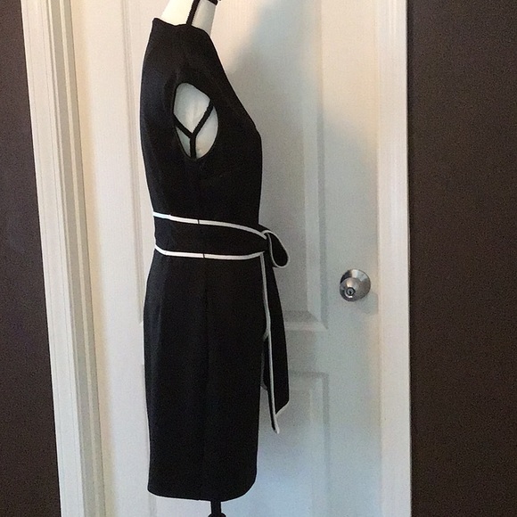 DRESS - Picture 2 of 5